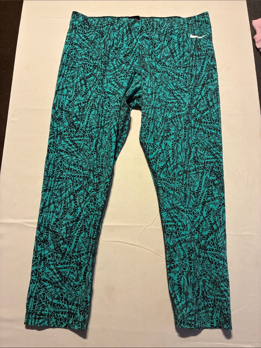 Nike Girls' Teal and Black All-Over Print Leggings